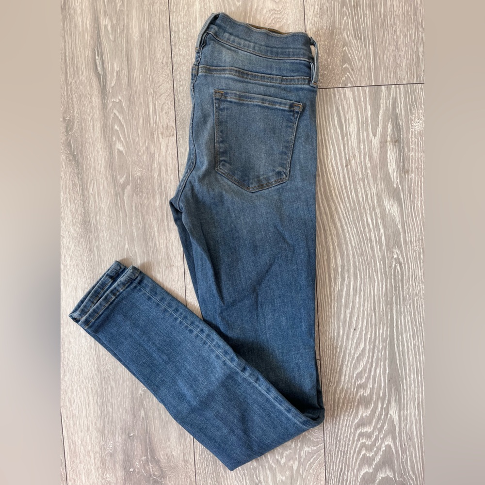 Frame jeans size 25 “le skinny de Jeanne”